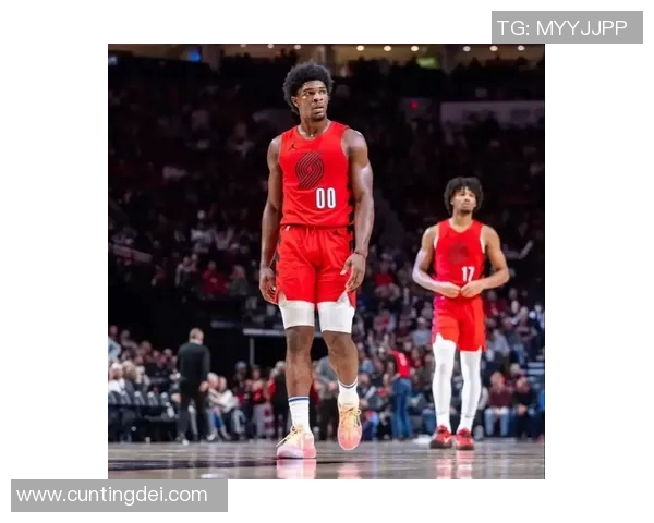 斯库特亨德森的崛起与未来展望:新一代篮球明星的成长之路 斯库特亨德森的崛起与未来展望:新一代篮球明星的成长之路