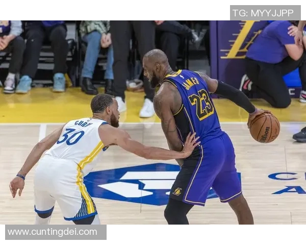 詹姆斯:从篮球场上的传奇到全球体育文化的影响力探索 詹姆斯:从篮球场上的传奇到全球体育文化的影响力探索