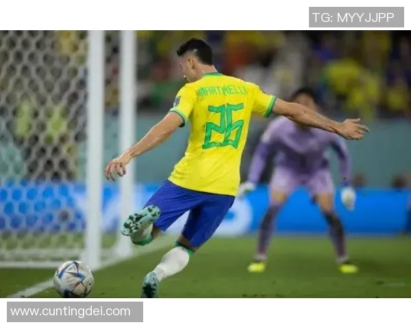 马丁内利:从青涩小将到足坛新星的蜕变之路 马丁内利:从青涩小将到足坛新星的蜕变之路